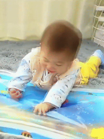 Baby water play mat